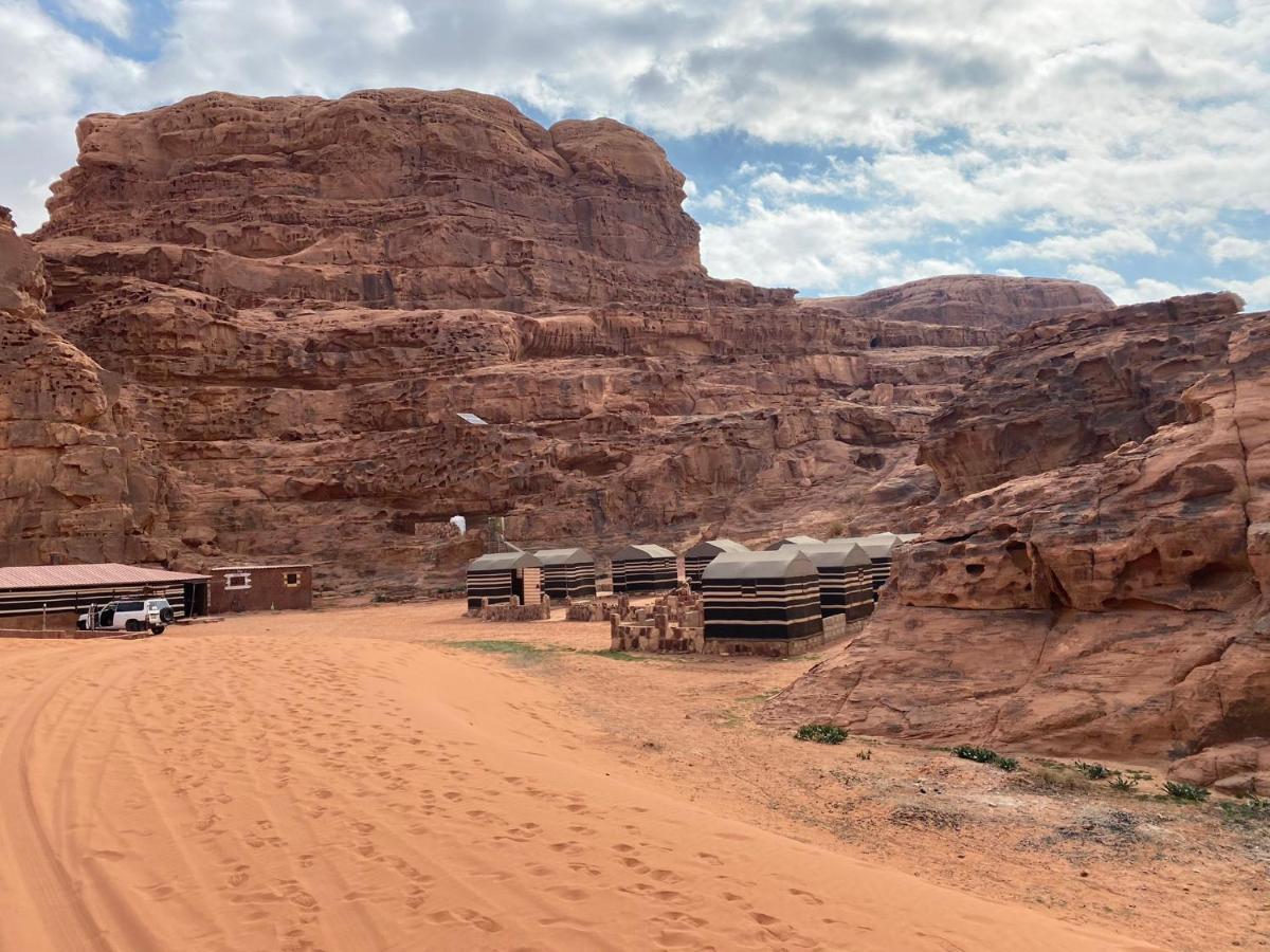 瓦迪拉姆 Bedouin Family Camp酒店 外观 照片