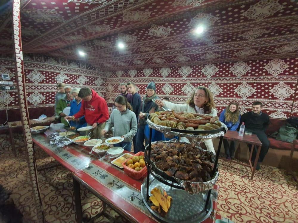 瓦迪拉姆 Bedouin Family Camp酒店 外观 照片