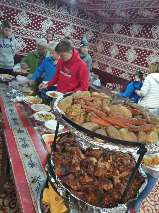 瓦迪拉姆 Bedouin Family Camp酒店 外观 照片