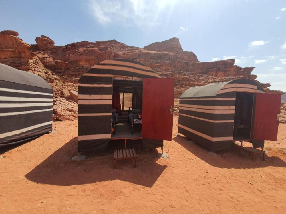 瓦迪拉姆 Bedouin Family Camp酒店 外观 照片