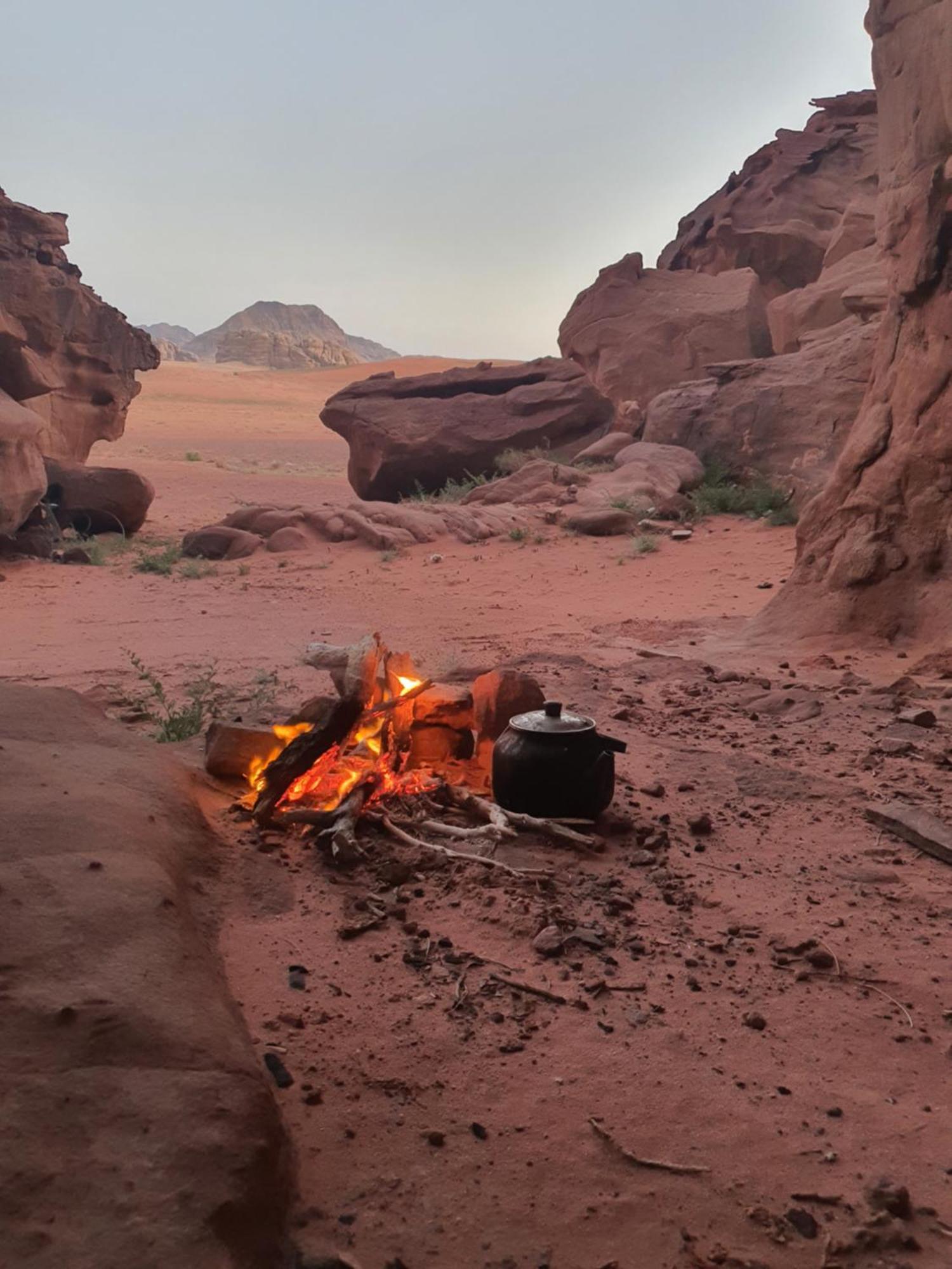 瓦迪拉姆 Bedouin Family Camp酒店 外观 照片