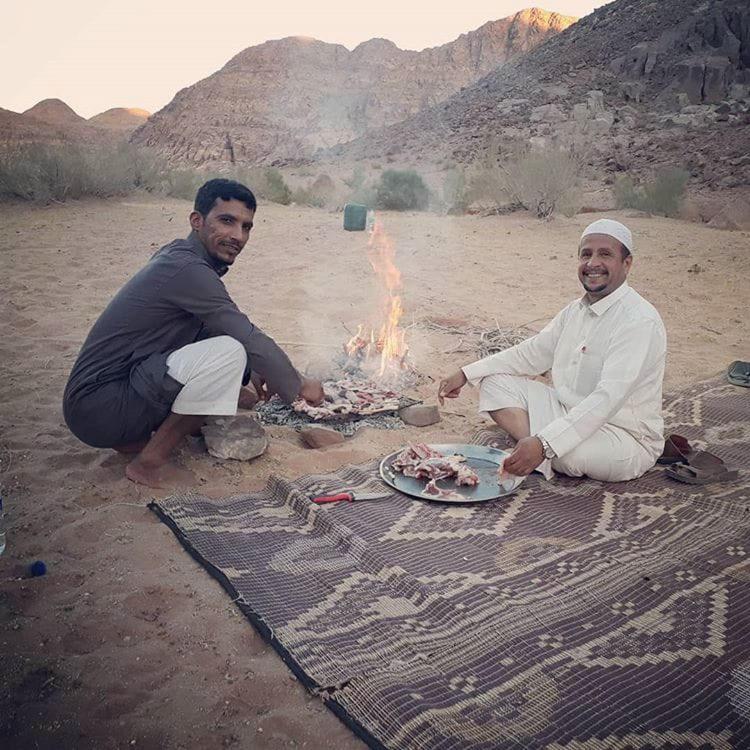 瓦迪拉姆 Bedouin Family Camp酒店 外观 照片
