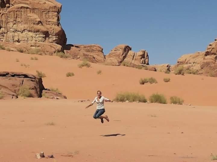 瓦迪拉姆 Bedouin Family Camp酒店 外观 照片